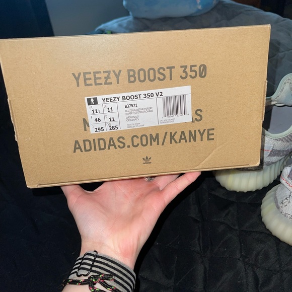 Yeezy Blue Tint - Picture 3 of 3